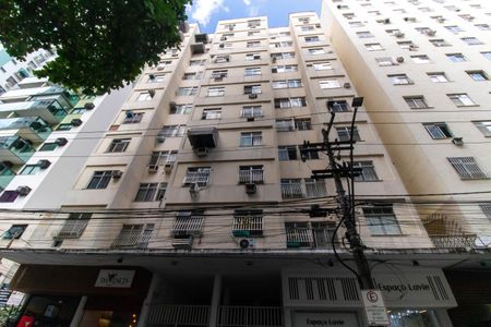 Apartamento à venda com 47m², 1 quarto e sem vaga Apartamento à venda com 47m², 1 quarto e sem vagaFachada