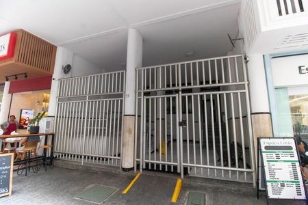 Apartamento à venda com 47m², 1 quarto e sem vaga Apartamento à venda com 47m², 1 quarto e sem vagaFachada