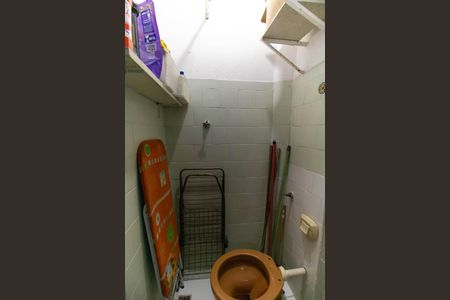 Apartamento à venda com 47m², 1 quarto e sem vaga Apartamento à venda com 47m², 1 quarto e sem vagaBanheiro de serviço