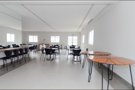 Apartamento para alugar com 44m², 2 quartos e 1 vagaÁrea comum - Salão de festas