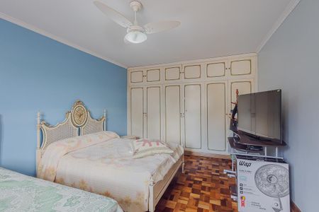 Casa à venda com 350m², 3 quartos e 8 vagasQuarto