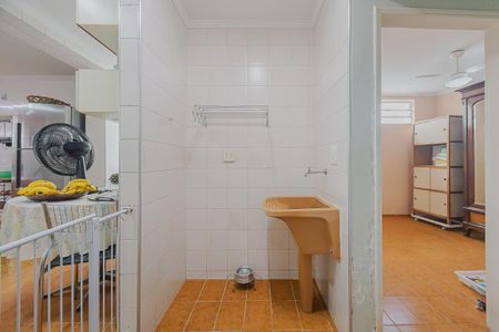 Casa à venda com 350m², 3 quartos e 8 vagasÁrea de Serviço