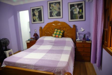 Casa à venda com 225m², 3 quartos e 2 vagasSuíte