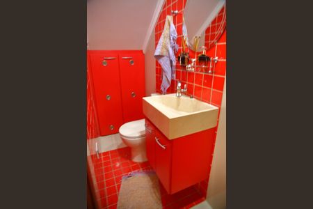 Casa à venda com 225m², 3 quartos e 2 vagasBanheiro Social 2