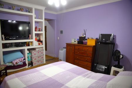 Casa à venda com 225m², 3 quartos e 2 vagasSuíte