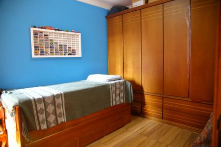 Casa à venda com 225m², 3 quartos e 2 vagasQuarto 3