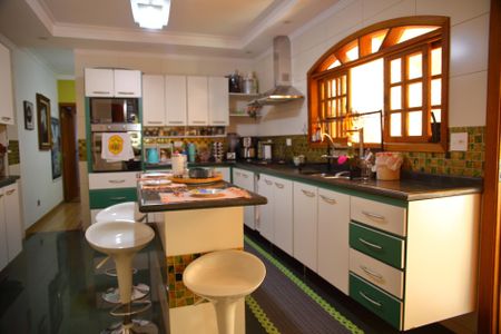 Casa à venda com 225m², 3 quartos e 2 vagasCozinha