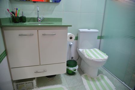 Casa à venda com 225m², 3 quartos e 2 vagasBanheiro Social