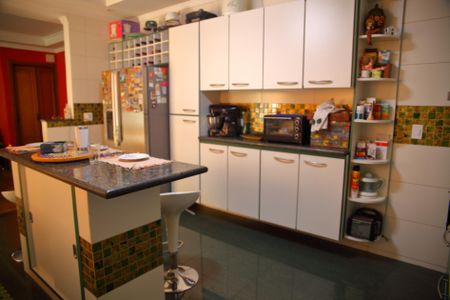 Casa à venda com 225m², 3 quartos e 2 vagasCozinha - Armários