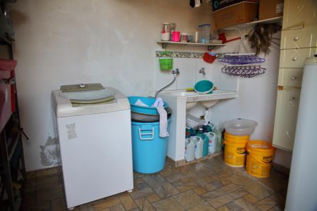 Casa à venda com 225m², 3 quartos e 2 vagasÁrea de Serviço