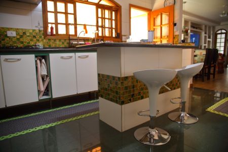 Casa à venda com 225m², 3 quartos e 2 vagasCozinha