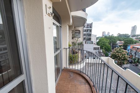 Apartamento à venda com 117m², 3 quartos e 1 vaga Apartamento à venda com 117m², 3 quartos e 1 vagaVaranda