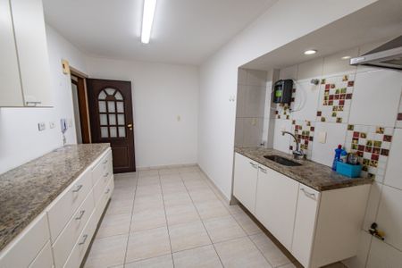 Apartamento à venda com 117m², 3 quartos e 1 vaga Apartamento à venda com 117m², 3 quartos e 1 vagaCozinha