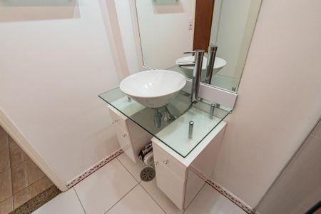 Apartamento à venda com 117m², 3 quartos e 1 vaga Apartamento à venda com 117m², 3 quartos e 1 vagaBanheiro da suíte