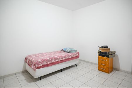Casa à venda com 350m², 3 quartos e 3 vagas Casa à venda com 350m², 3 quartos e 3 vagasQuarto 1 - Suite