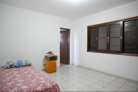 Casa à venda com 350m², 3 quartos e 3 vagas Casa à venda com 350m², 3 quartos e 3 vagasQuarto 1 - Suite