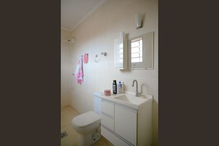 Casa à venda com 350m², 3 quartos e 3 vagas Casa à venda com 350m², 3 quartos e 3 vagasBanheiro Quarto 2 - Suite