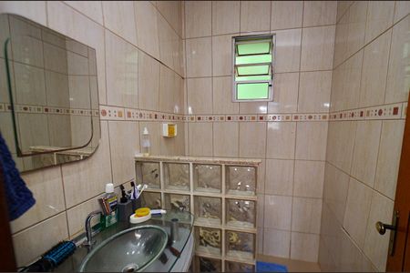 Casa à venda com 360m², 5 quartos e 2 vagas Casa à venda com 360m², 5 quartos e 2 vagasLavabo da sala