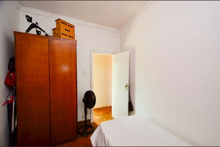 Casa à venda com 360m², 5 quartos e 2 vagas Casa à venda com 360m², 5 quartos e 2 vagasQuarto4