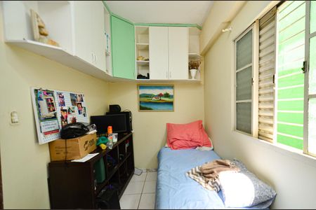 Casa à venda com 360m², 5 quartos e 2 vagas Casa à venda com 360m², 5 quartos e 2 vagasQuarto1