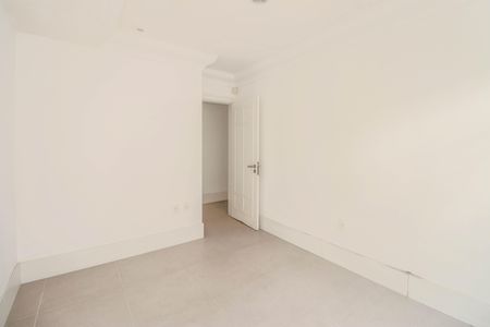 Casa à venda com 268m², 5 quartos e 3 vagas Casa à venda com 268m², 5 quartos e 3 vagasQuarto 1