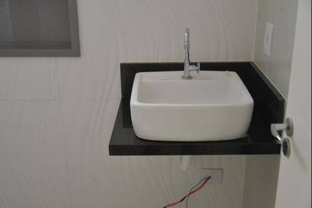 Apartamento à venda com 43m², 2 quartos e 1 vagaBanheiro Social