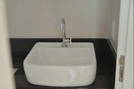 Apartamento à venda com 90m², 2 quartos e 1 vagaBanheiro Social