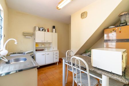 Casa à venda com 198m², 2 quartos e 2 vagas Casa à venda com 198m², 2 quartos e 2 vagasSala/Cozinha da Edicula