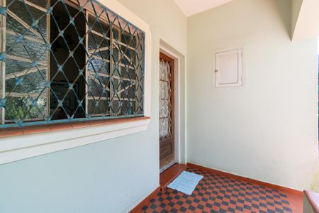 Casa à venda com 198m², 2 quartos e 2 vagas Casa à venda com 198m², 2 quartos e 2 vagasEntrada