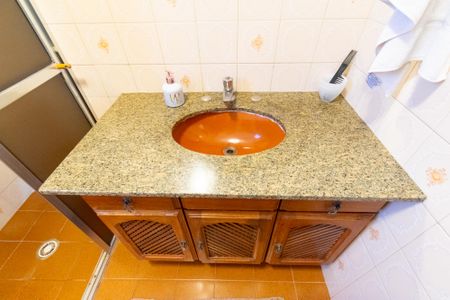 Casa à venda com 198m², 2 quartos e 2 vagas Casa à venda com 198m², 2 quartos e 2 vagasBanheiro