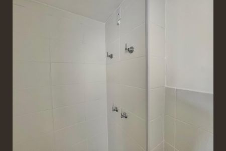 Apartamento à venda com 53m², 2 quartos e 1 vaga Apartamento à venda com 53m², 2 quartos e 1 vagaBanheiro Social