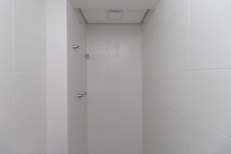 Apartamento à venda com 55m², 2 quartos e 2 vagas Apartamento à venda com 55m², 2 quartos e 2 vagasBanheiro