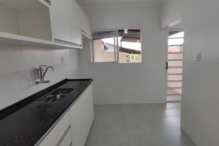 Casa à venda com 180m², 3 quartos e 1 vaga Casa à venda com 180m², 3 quartos e 1 vagaCasa 2 - Cozinha