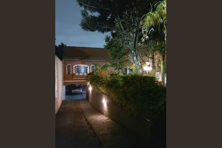 Casa à venda com 106m², 3 quartos e 4 vagas