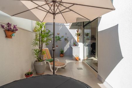 Casa à venda com 200m², 4 quartos e 2 vagasQuintal