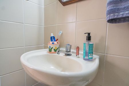 Casa à venda com 200m², 4 quartos e 2 vagasBanheiro 2