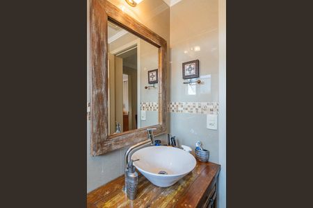 Casa à venda com 200m², 4 quartos e 2 vagasBanheiro Social