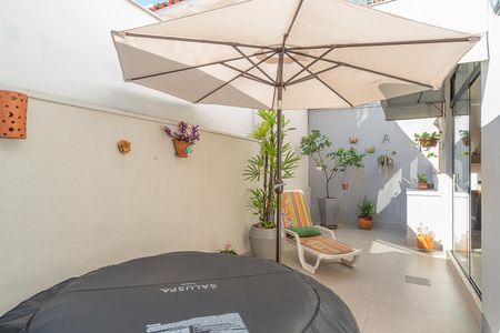 Casa à venda com 200m², 4 quartos e 2 vagasQuintal