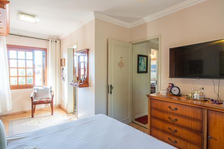 Casa à venda com 200m², 4 quartos e 2 vagasSuíte