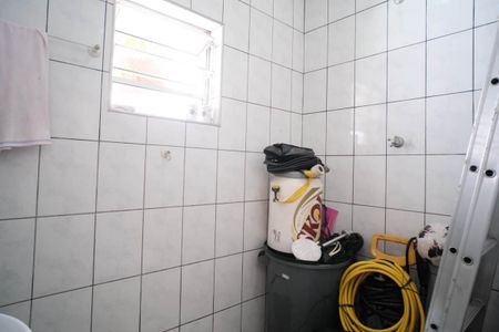 Casa à venda com 100m², 3 quartos e 3 vagasBanheiro 2