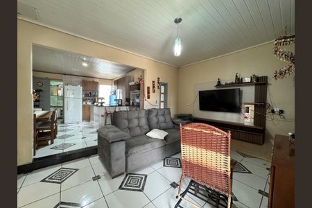 Casa à venda com 80m², 1 quarto e 2 vagasSala