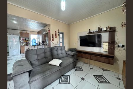 Casa à venda com 80m², 1 quarto e 2 vagasSala