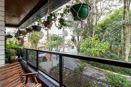 Apartamento à venda com 160m², 3 quartos e 2 vagas Apartamento à venda com 160m², 3 quartos e 2 vagasVaranda da Sala
