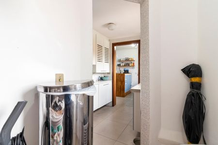 Apartamento à venda com 160m², 3 quartos e 2 vagas Apartamento à venda com 160m², 3 quartos e 2 vagasÁrea de Serviço