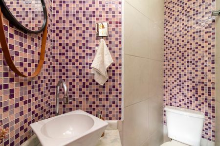 Apartamento à venda com 160m², 3 quartos e 2 vagas Apartamento à venda com 160m², 3 quartos e 2 vagasLavabo