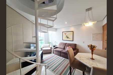 Apartamento à venda com 105m², 2 quartos e 1 vaga Apartamento à venda com 105m², 2 quartos e 1 vagaSala