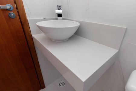 Apartamento à venda com 56m², 2 quartos e sem vaga Apartamento à venda com 56m², 2 quartos e sem vagaBanheiro