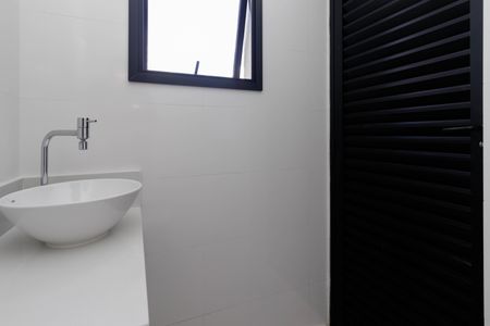 Apartamento à venda com 56m², 2 quartos e sem vaga Apartamento à venda com 56m², 2 quartos e sem vagaLavabo do terraço