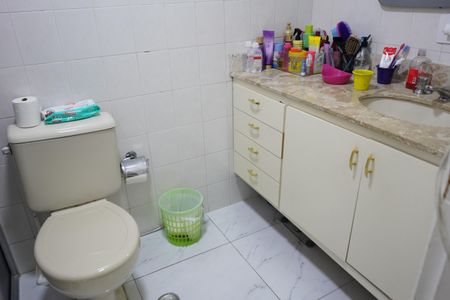 Apartamento à venda com 80m², 3 quartos e 2 vagasBanheiro Social