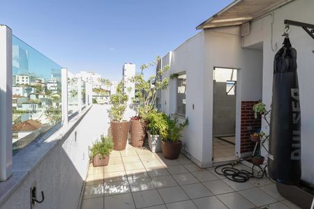 Apartamento à venda com 200m², 4 quartos e 3 vagas Apartamento à venda com 200m², 4 quartos e 3 vagasCobertura